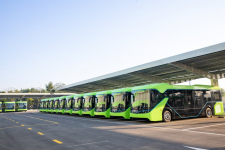 ADB hỗ trợ VinFast phát triển xe bus điện và mạng lưới trạm sạc