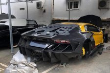 Siêu phẩm Lamborghini Aventador tại Việt Nam chuẩn bị lột xác hoàn chỉnh