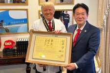 Donald Trump nhận cửu đẳng huyền đai danh dự môn võ Taekwondo