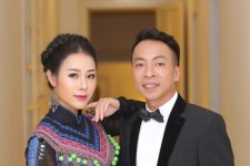 Cuộc sống ca sĩ Việt Hoàn hậu ly hôn vợ trẻ kém 18 tuổi