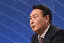 Ứng viên Tổng thống Hàn Quốc lấy làm tiếc khi phải điều tra cựu Tổng thống