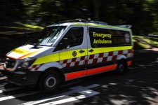 NSW: Cụ ông bị chấn thương kinh hoàng khi đậu xe