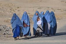 Thế giới phản đối lệnh cấm của Taliban nhằm vào phụ nữ