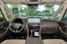 Nội thất tối ưu từng milimet với Toyota Alphard 2023