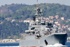 Không quân Ukraine phá hủy một tàu đổ bộ cỡ lớn của Nga với đòn tập kích tên lửa vào bán đảo Crimea