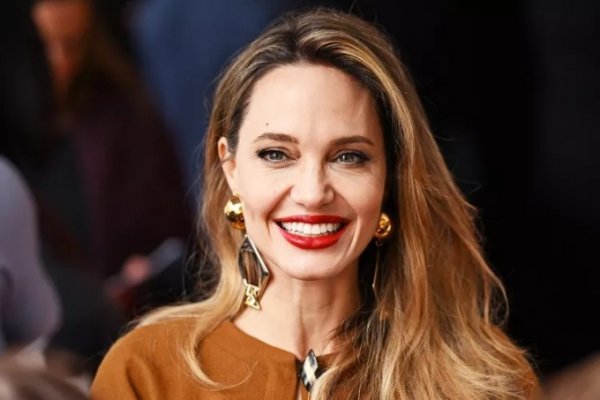 Angelina Jolie tự hào về những người con của mình