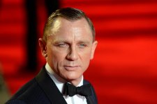 Daniel Craig được Nữ hoàng Elizabeth trao huân chương danh dự