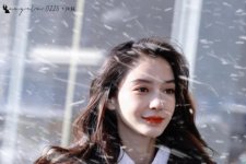 Angelababy xinh đẹp đi trượt tuyết