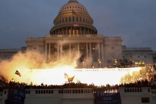 Một năm sau vụ bạo loạn Đồi Capitol