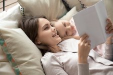 Những lợi ích to lớn mà bố mẹ có thể không ngờ tới từ việc kể chuyện con nghe trước khi ngủ