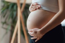 COVID-19 gây ảnh hưởng nghiêm trọng đến thai phụ và thai nhi