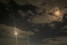UAE đánh chặn thành công hai tên lửa đạn đạo của phiến quân Houthi