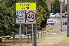 Victoria: Áp dụng giới hạn tốc độ ở xung quanh trường học khi học sinh đi học lại