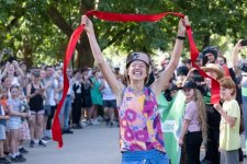 Runner hoàn thành 150 cữ marathon trong 150 ngày liên tiếp