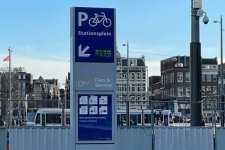 Bãi đậu xe ngầm dưới sông giải quyết đau đầu cho Amsterdam