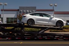 Tesla đang thụt lùi?