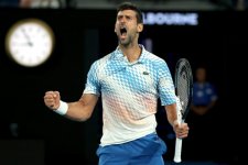 Novak Djokovic thắng Andrey Rublev ở tứ kết Australian Open