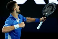 Novak Djokovic bị khán giả Úc chọc tức