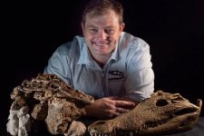 Hóa thạch 95 triệu năm của cá sấu với xác khủng long trong bụng
