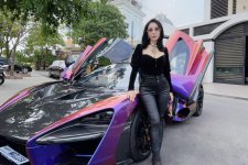 Bà xã doanh nhân Hoàng Kim Khánh 'review' dàn siêu xe siêu sang trăm tỷ của gia đình