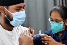 Tiến hành thử nghiệm mũi vaccine tăng cường liều lượng thấp