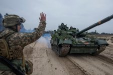 Ukraine ban bố khẩn cấp trên toàn lãnh thổ