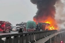 Tai nạn liên hoàn trên đường cao tốc tại Hồ Nam, Trung Quốc