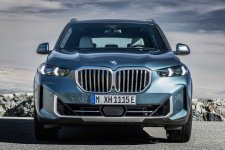 Làm sao để phân biệt BMW X5 2024 và BMW X5 đời cũ?