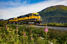 Trải nghiệm đường sắt Alaska tròn 100 tuổi ở Mỹ