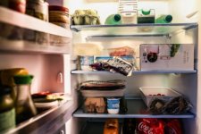 Tăng nguy cơ ung thư với 3 món vì tiếc của mà tích trữ lâu trong tủ lạnh