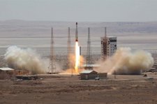 Iran phóng thành công vệ tinh quân sự thứ hai