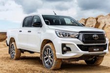 Toyota Hilux đứng đầu danh sách những xe bán chậm nhất thị trường Việt Nam