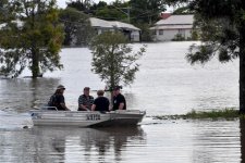 Chính phủ liên bang đưa quân đội giúp sơ tán cư dân ở các vùng lũ lụt