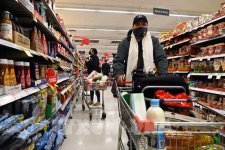 Giá thực phẩm tại các siêu thị giảm nhẹ trong tháng Hai