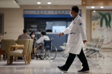 Hàn Quốc có thể tước giấy phép của gần 5.000 bác sĩ tham gia đình công