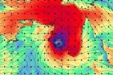 Hàng trăm người mắc kẹt do bão Megan đổ bộ vào miền Bắc Úc
