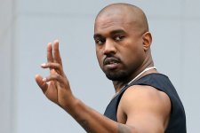 Kanye West bị loại khỏi danh sách biểu diễn tại Coachella