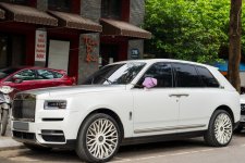 Đại gia Hà Thành chi hàng trăm triệu để độ mâm Rolls-Royce Cullinan