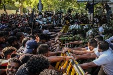 Hàng nghìn sinh viên Sri Lanka biểu tình đòi Thủ tướng từ chức