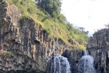Vẻ đẹp hoang sơ và hùng vĩ của thác Vực Hòm giữa lòng Phú Yên