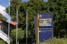 Giáo dục: Phụ huynh Queensland lo sợ con của họ tiếp xúc với amiăng tại trường Rochedale State School
