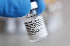 Chính quyền Biden ủng hộ bỏ bằng sáng chế vaccine Covid-19