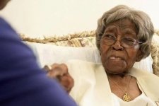 Bí quyết trường thọ của cụ bà 115 tuổi, có hơn 300 cháu chắt