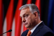 Thủ tướng Hungary nói EU chưa sẵn sàng loại bỏ dầu Nga
