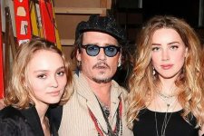 Johnny Depp đáp lại những cáo buộc của Amber Heard trên tòa