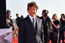 Tom Cruise xuất hiện đầy ấn tượng trong sự kiện công chiếu ‘Top Gun: Maverick’