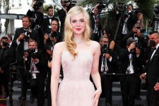 'Công chúa Hollywood' tỏa sáng rực rỡ trên thảm đỏ Cannes