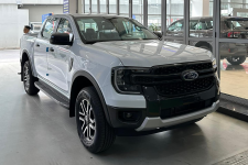 Ford Ranger Sport và XLS 2023 chính thức về đến đại lý chính hãng