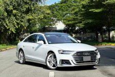 Audi S8 được rao bán rẻ hơn 1,4 tỷ đồng sau lăn bánh 19.000 km