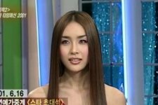 Cuộc sống tuổi U50 của nữ ca sĩ chuyển giới đầu tiên tại Hàn Quốc